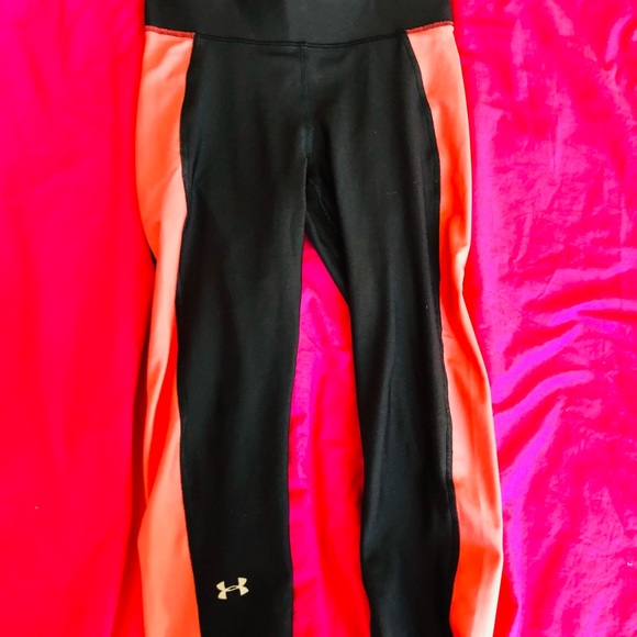 Under Armour Compression Heat Gear Cropped Leggings - Picture 1 of 2